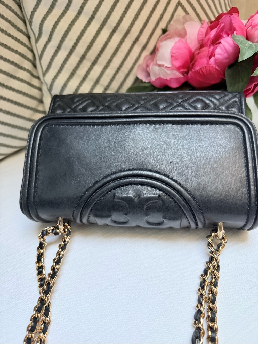 Tory Burch Black Quilted Leather Crossbody with Gold Chain - Picture 5 of 13